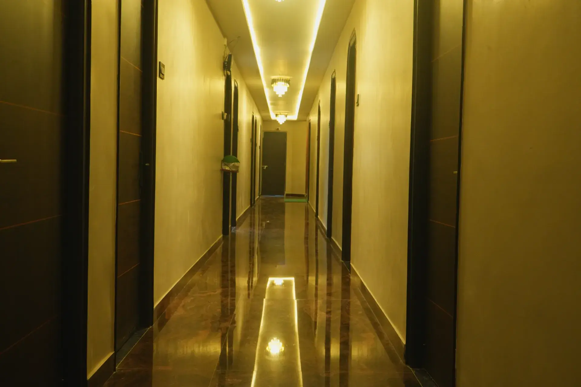 Kasa Courtyard Lobby Lounge